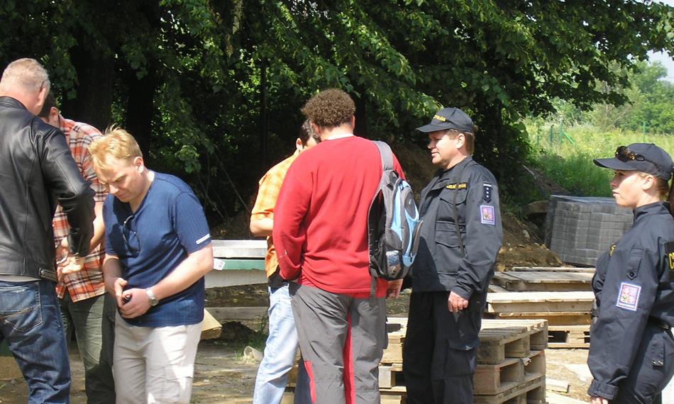 2010-11-3-1057Nelgální zam.CÚ Přerov.JPG